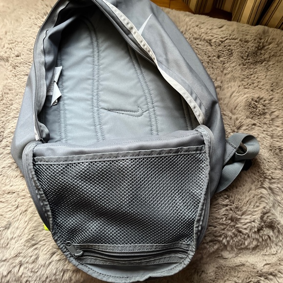 Nike Backpack Gym School Work Bag Casual Grey Green One Size - Picture 3 of 11